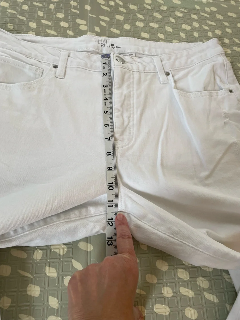 Time and Tru White High-Rise Jeans High Low Step Hem Distressed Details, Size 18
